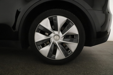 Tesla Model Y - 2023