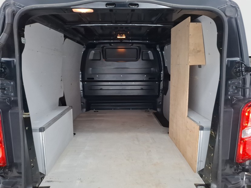 Opel Vivaro, 2021