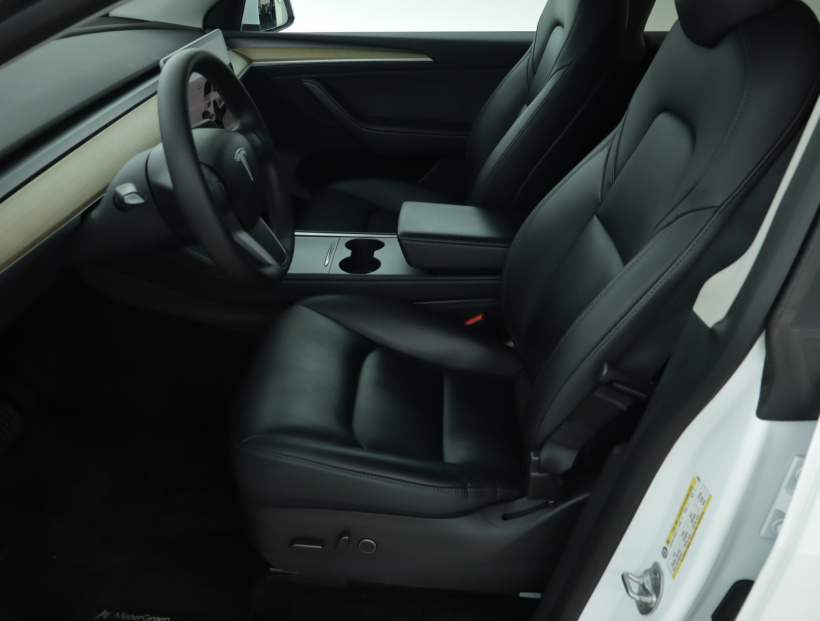 Tesla Model Y, 2022