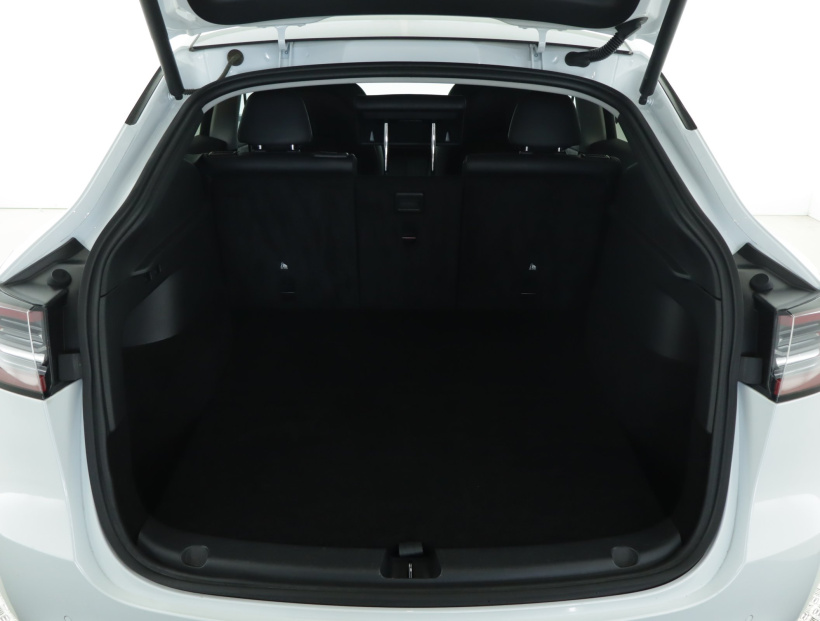 Tesla Model Y, 2022