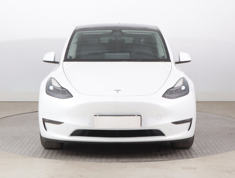 Tesla Model Y, 2022