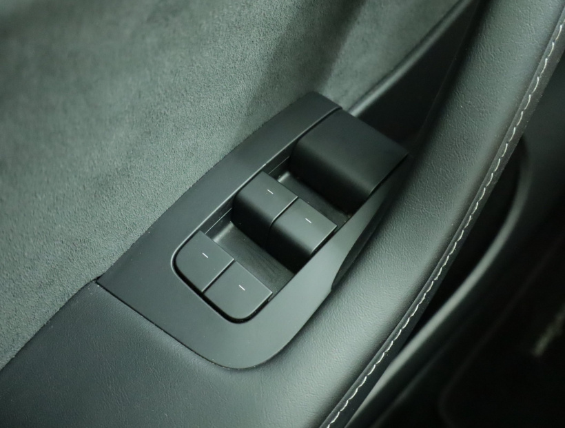 Tesla Model Y, 2022