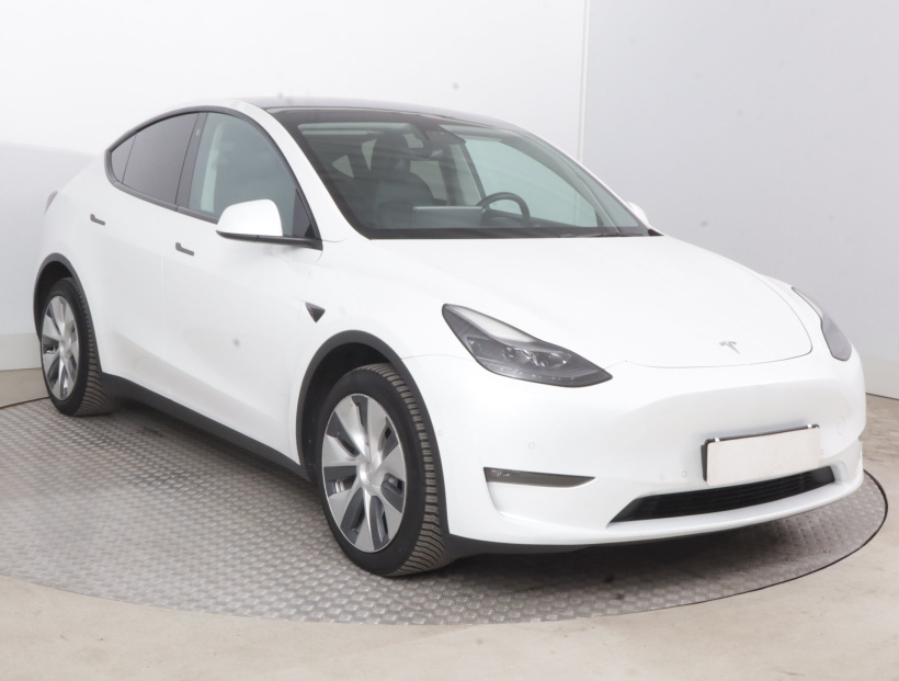 Tesla Model Y, 2022