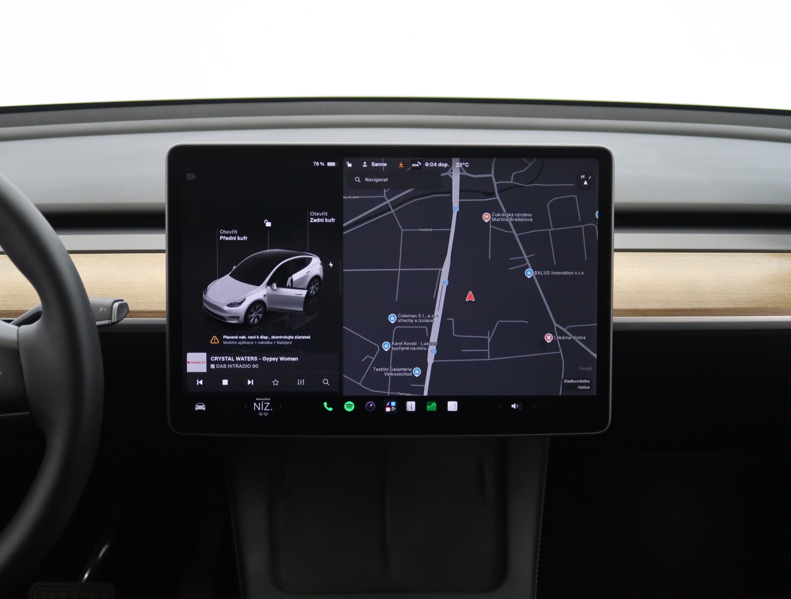 Tesla Model Y Long Range AWD – fotografie 17