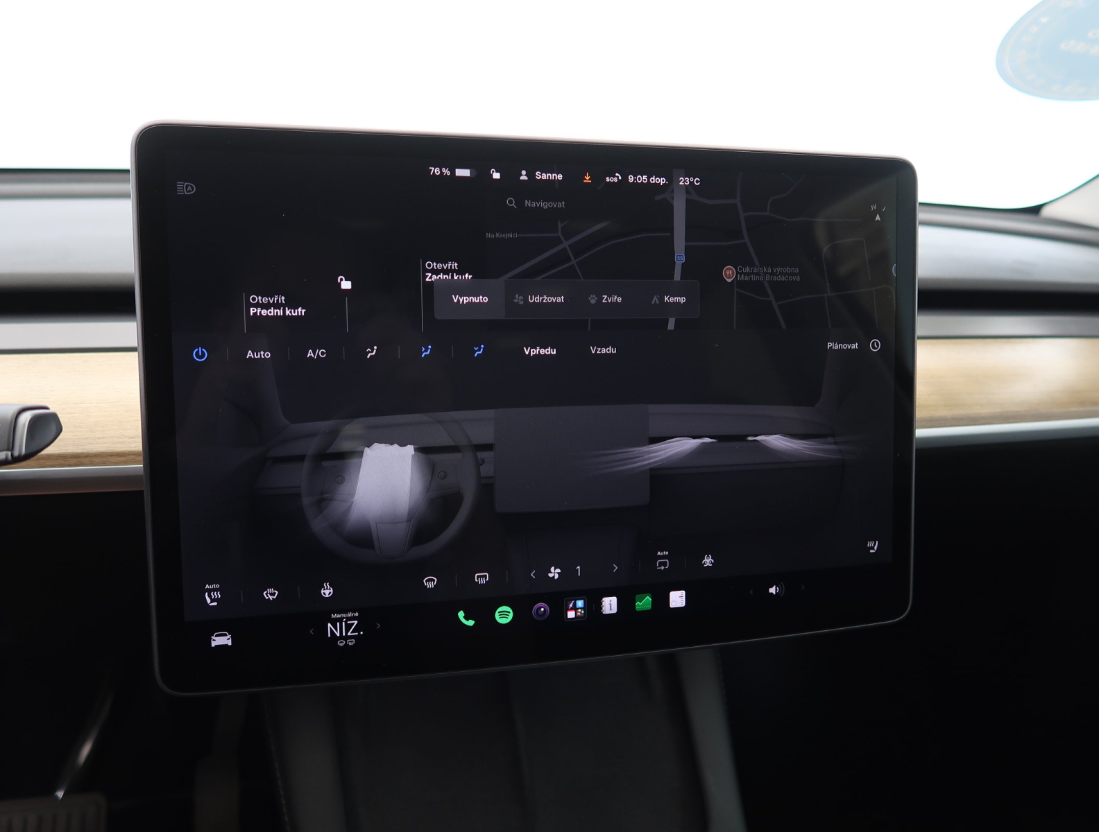 Tesla Model Y Long Range AWD – fotografie 23