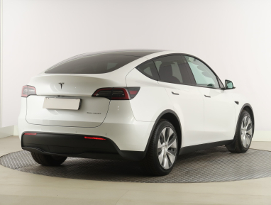 Tesla Model Y - 2022
