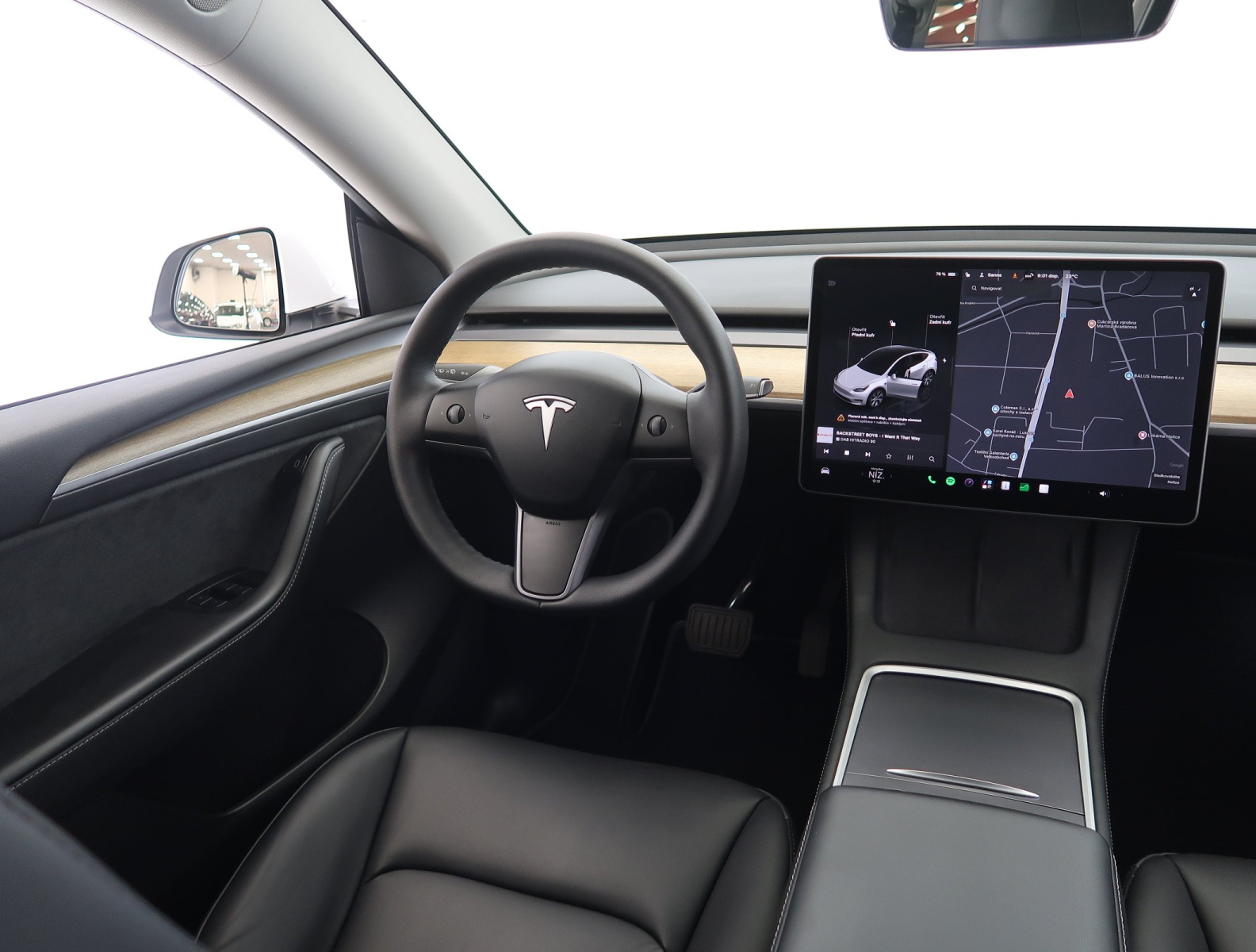 Tesla Model Y Long Range AWD – fotografie 9