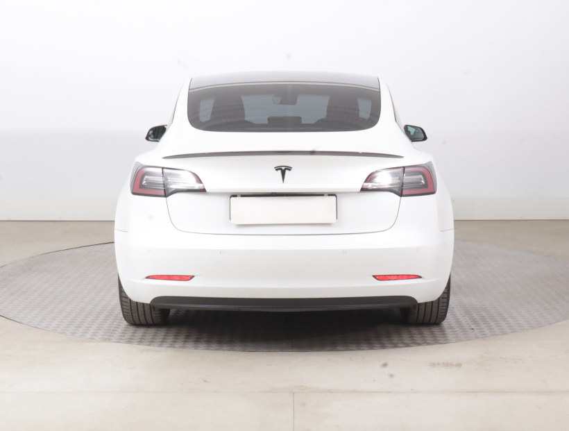 Tesla Model 3, 2019