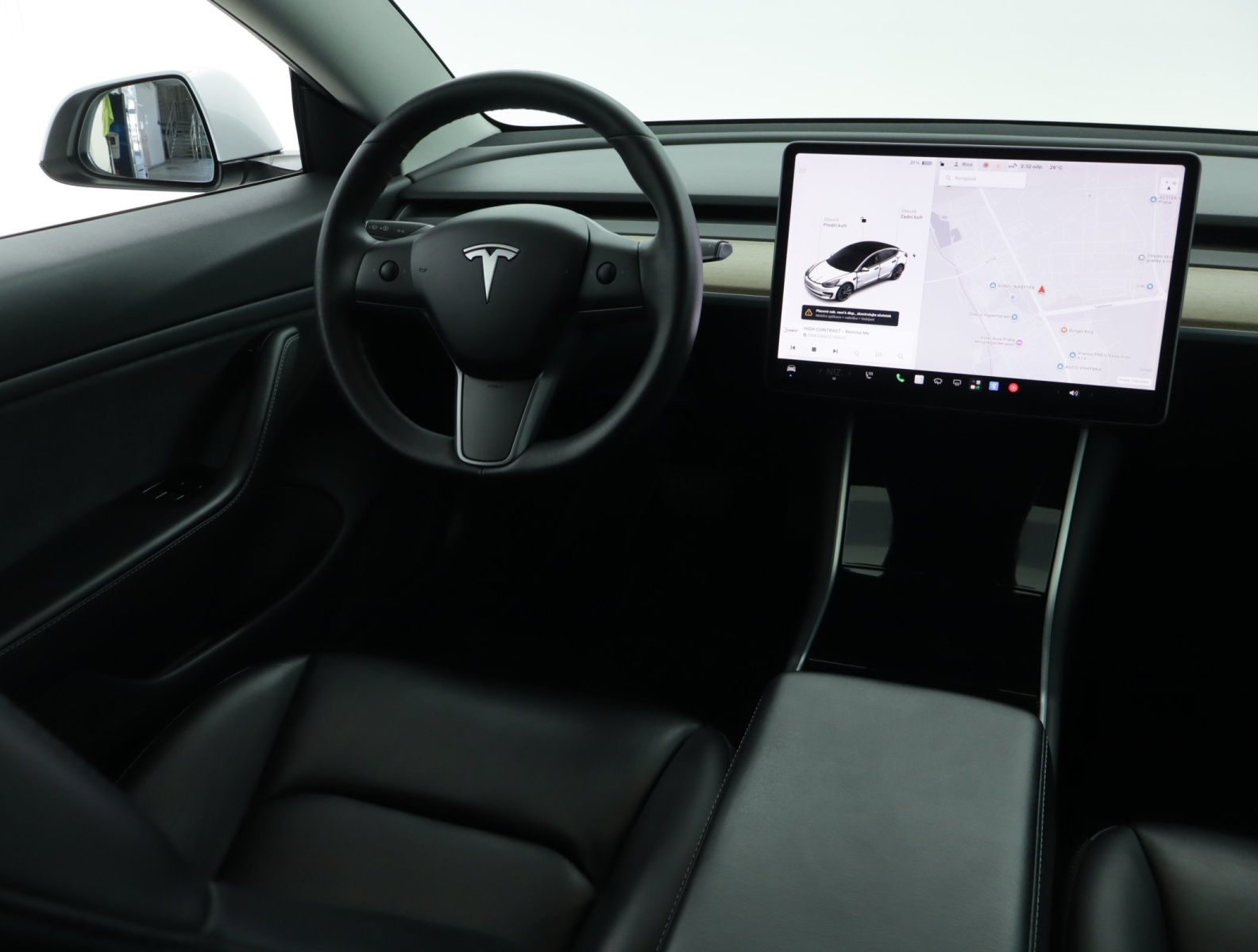 Tesla Model 3 Long Range AWD – fotografie 9