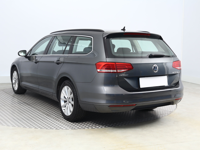 Volkswagen Passat, 2015