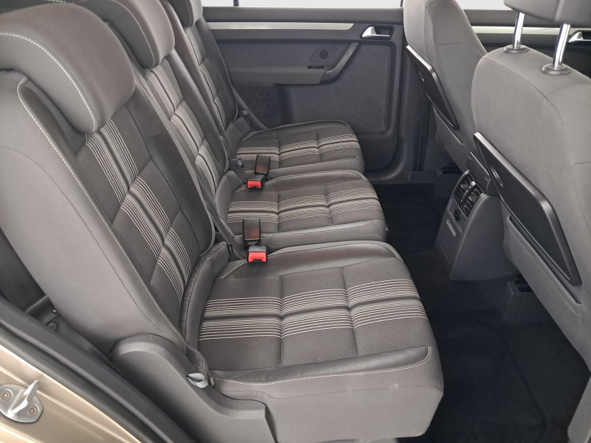 Volkswagen Touran, 2012