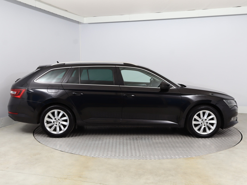 Škoda Superb, 2017