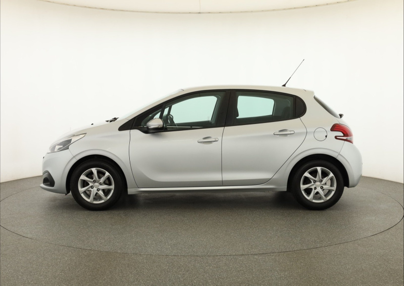Peugeot 208, 2016