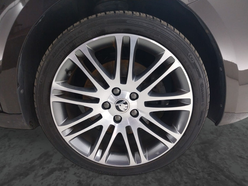 Škoda Superb, 2015