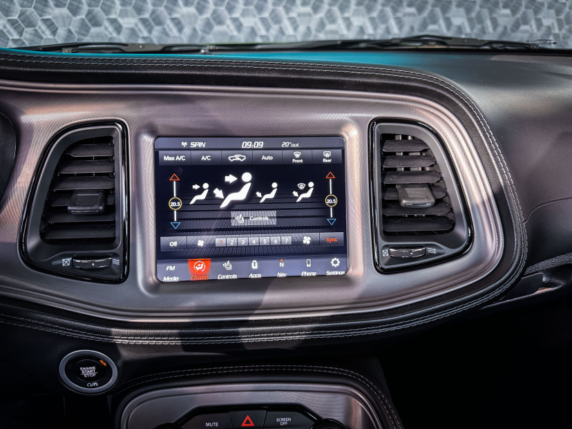 Dodge Challenger, 2024