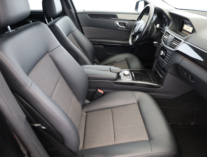 Mercedes-Benz E, 2011