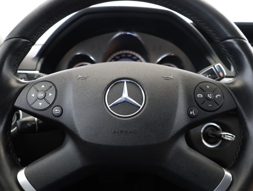 Mercedes-Benz E, 2011