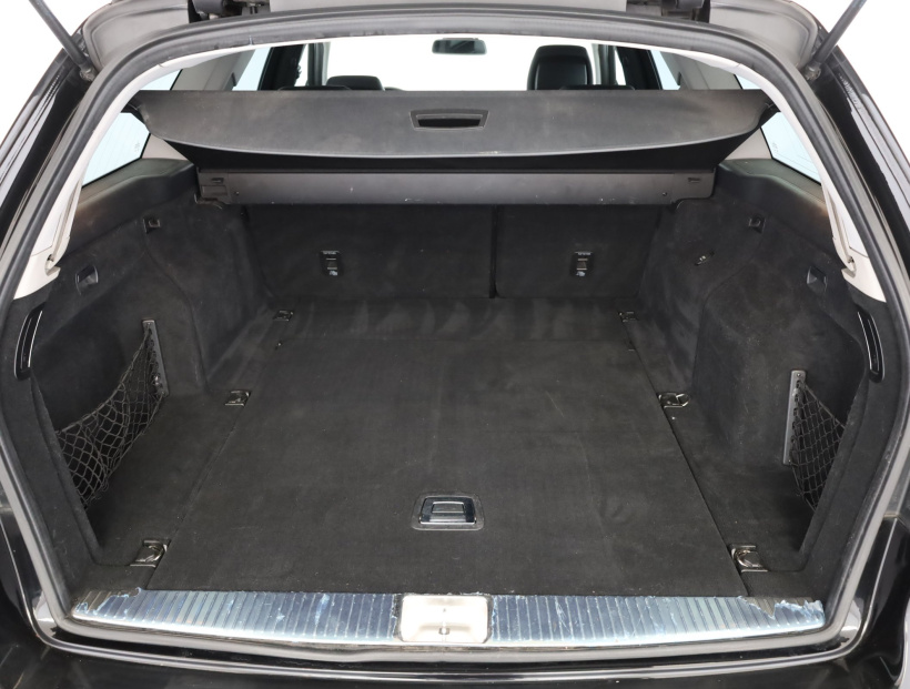 Mercedes-Benz E, 2011