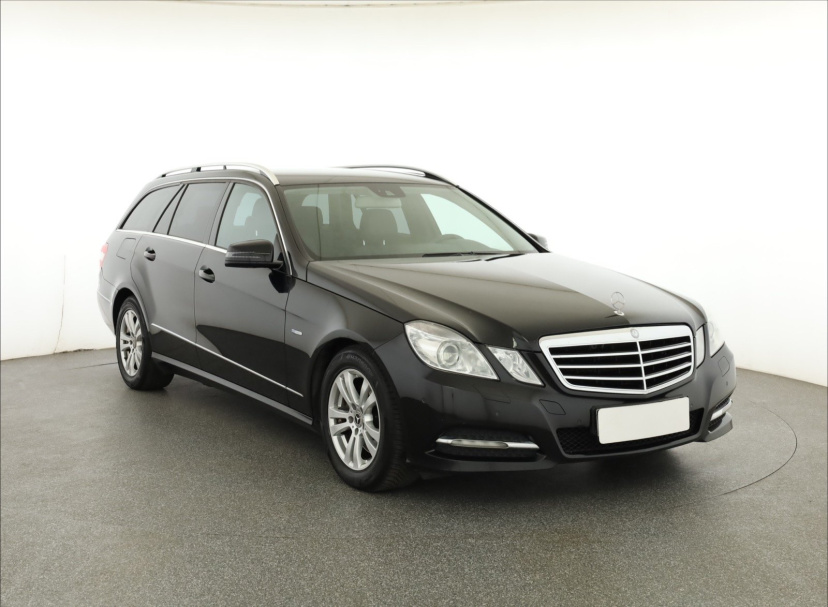 Mercedes-Benz E, 2011