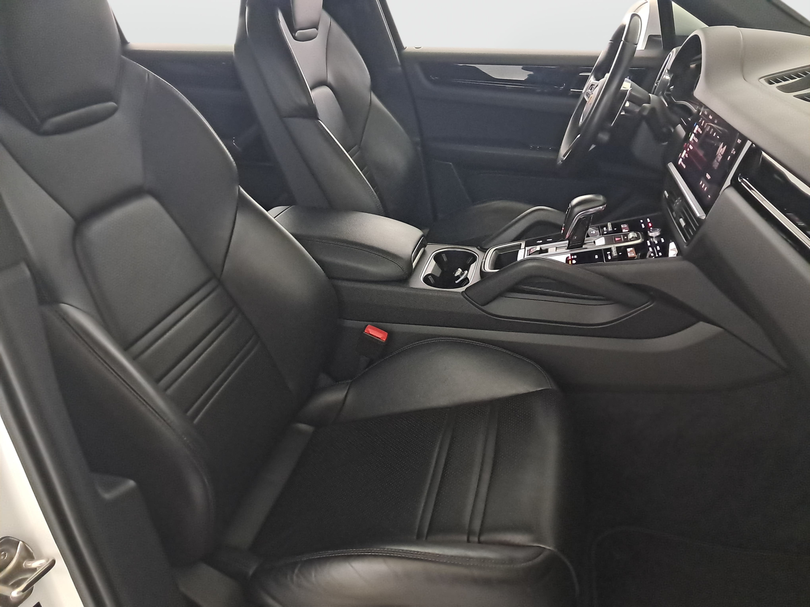 Porsche Cayenne - 2023