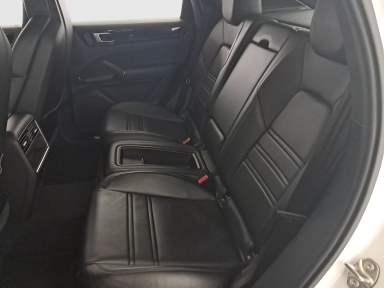 Porsche Cayenne - 2023
