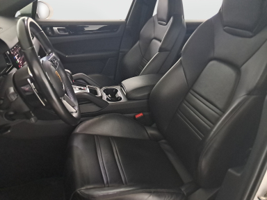 Porsche Cayenne - 2023