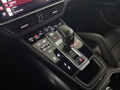 Porsche Cayenne - 2023