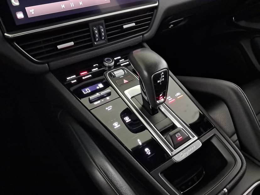 Porsche Cayenne, 2023