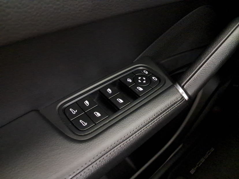 Porsche Cayenne, 2023