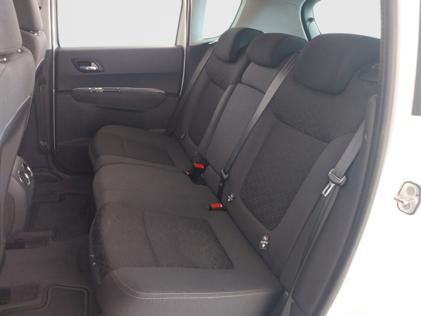 Peugeot 3008, 2015