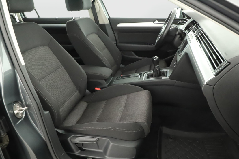 Volkswagen Passat, 2016