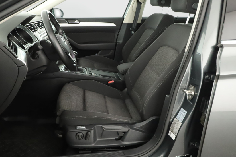 Volkswagen Passat, 2016
