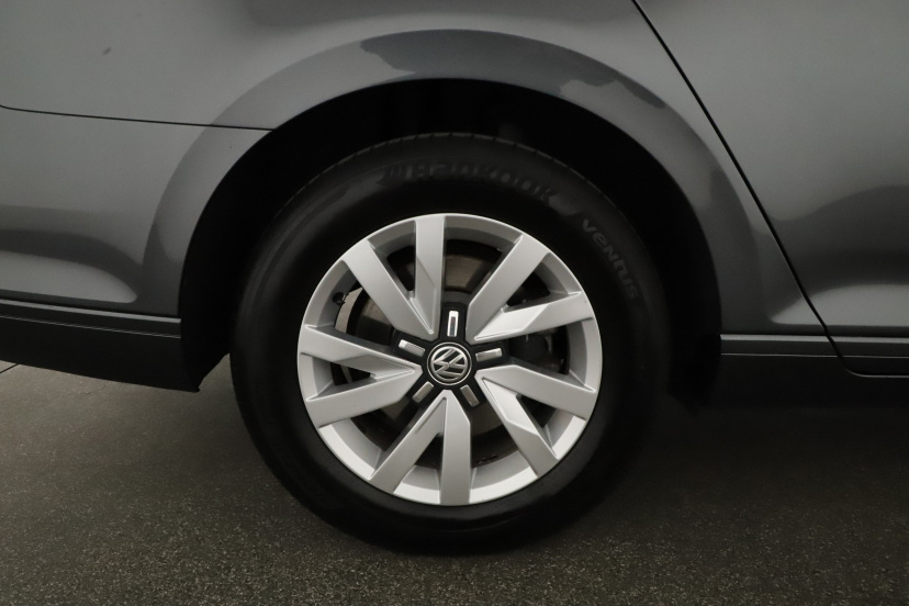 Volkswagen Passat, 2016