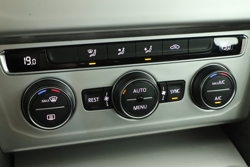Volkswagen Passat, 2016