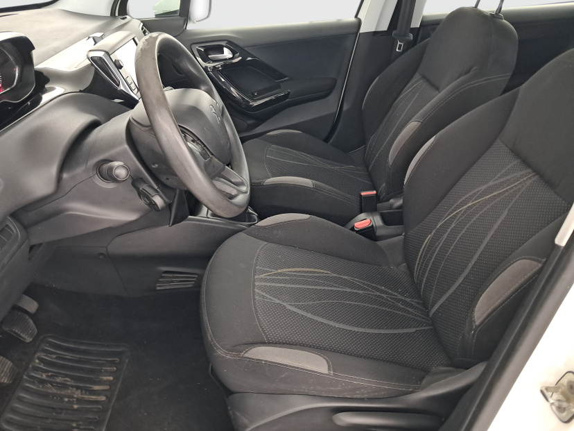 Peugeot 208, 2015
