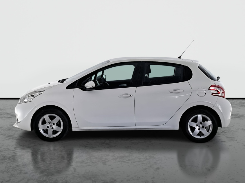Peugeot 208, 2015