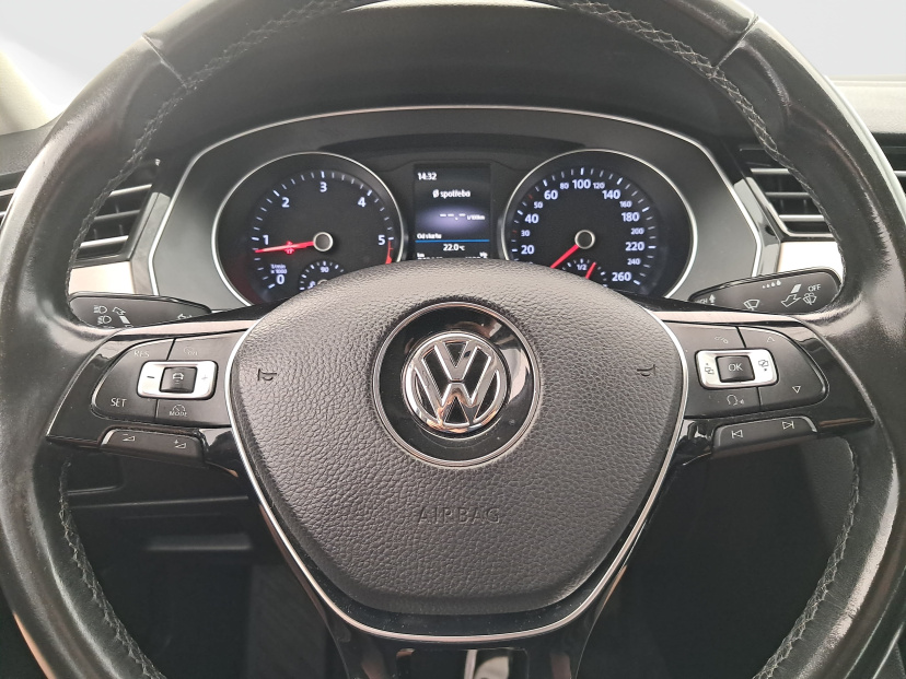Volkswagen Passat, 2016