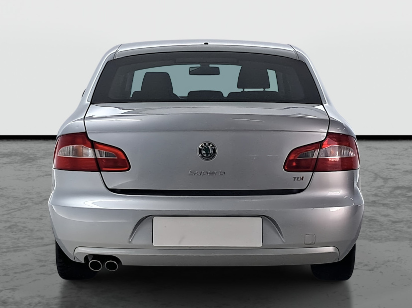 Škoda Superb, 2012