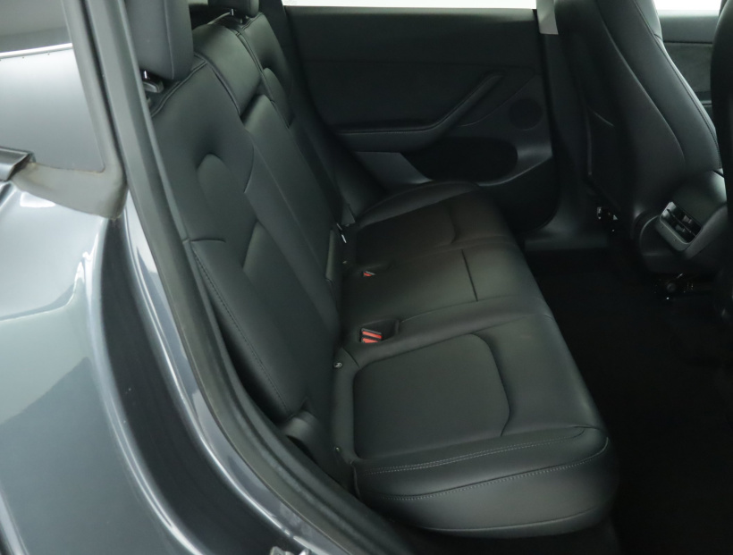 Tesla Model Y, 2022