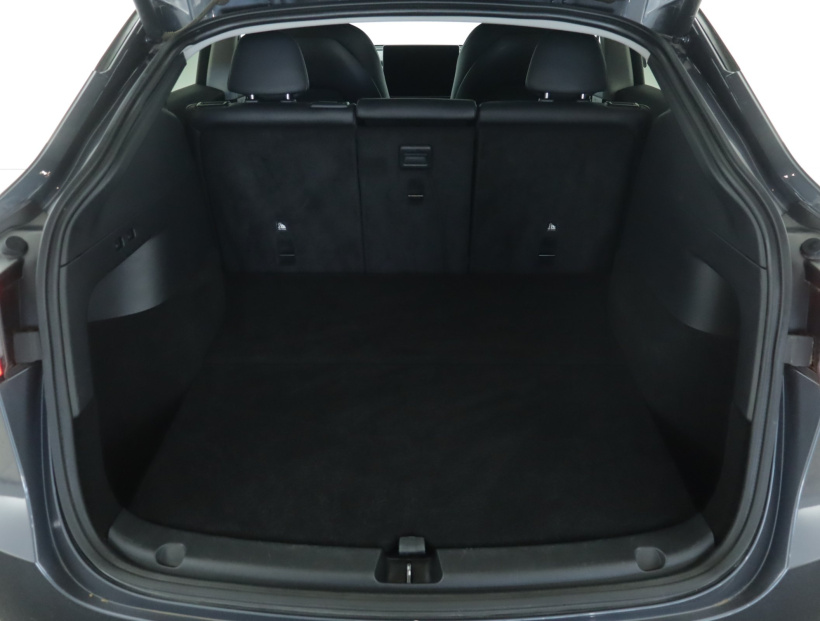 Tesla Model Y, 2022