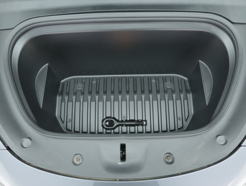 Tesla Model Y, 2022