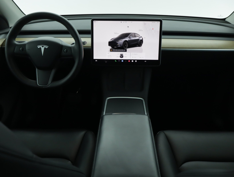 Tesla Model Y, 2022