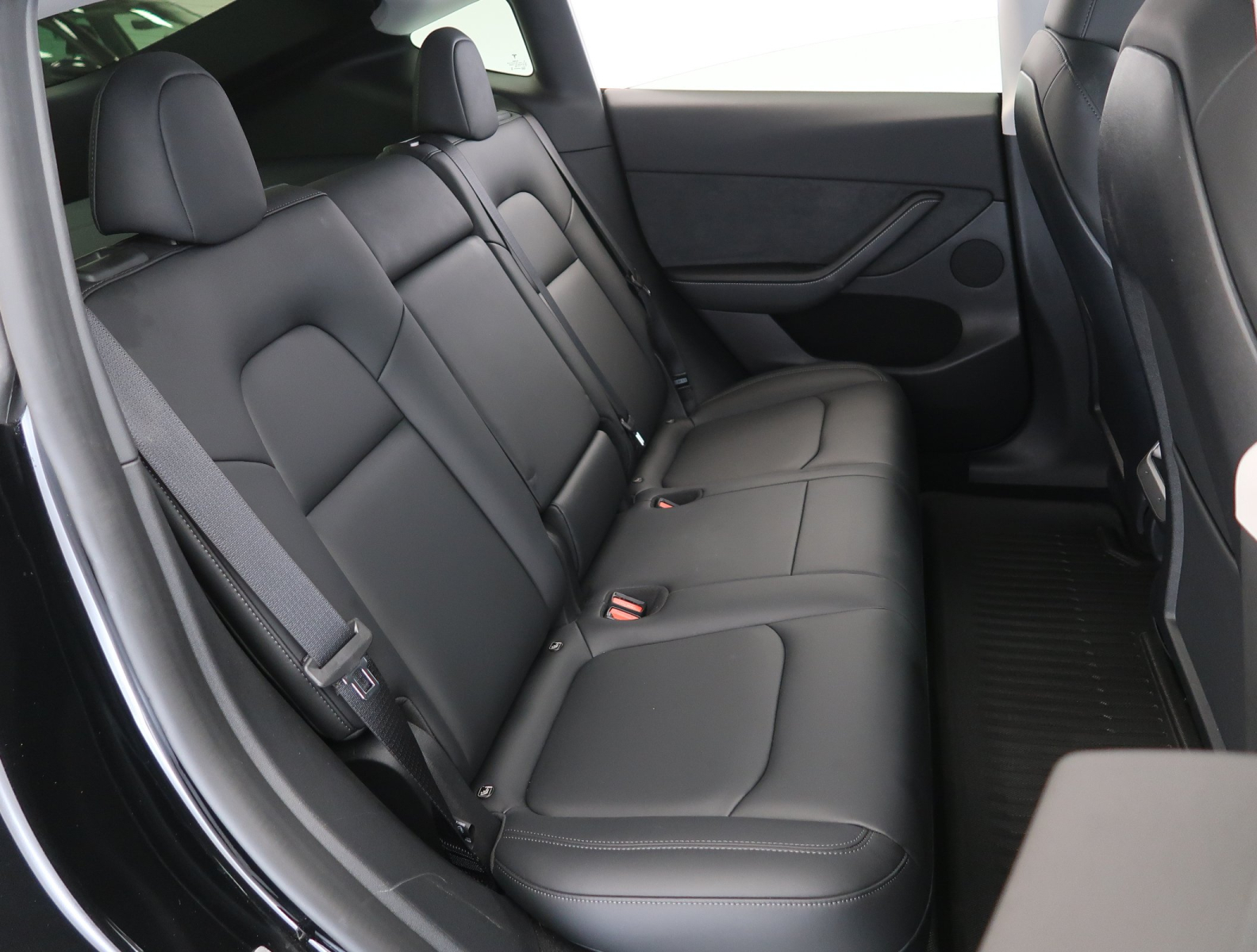 Tesla Model Y - 2023
