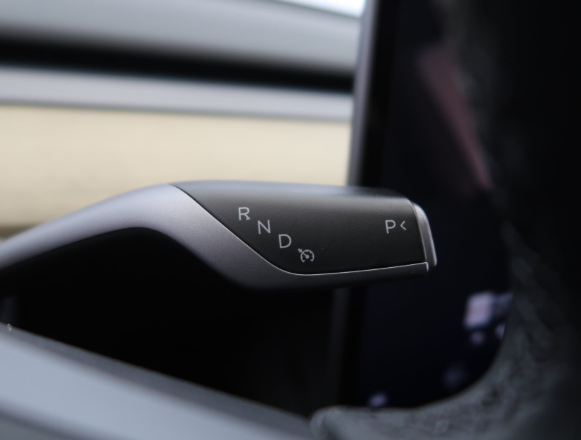 Tesla Model Y, 2023