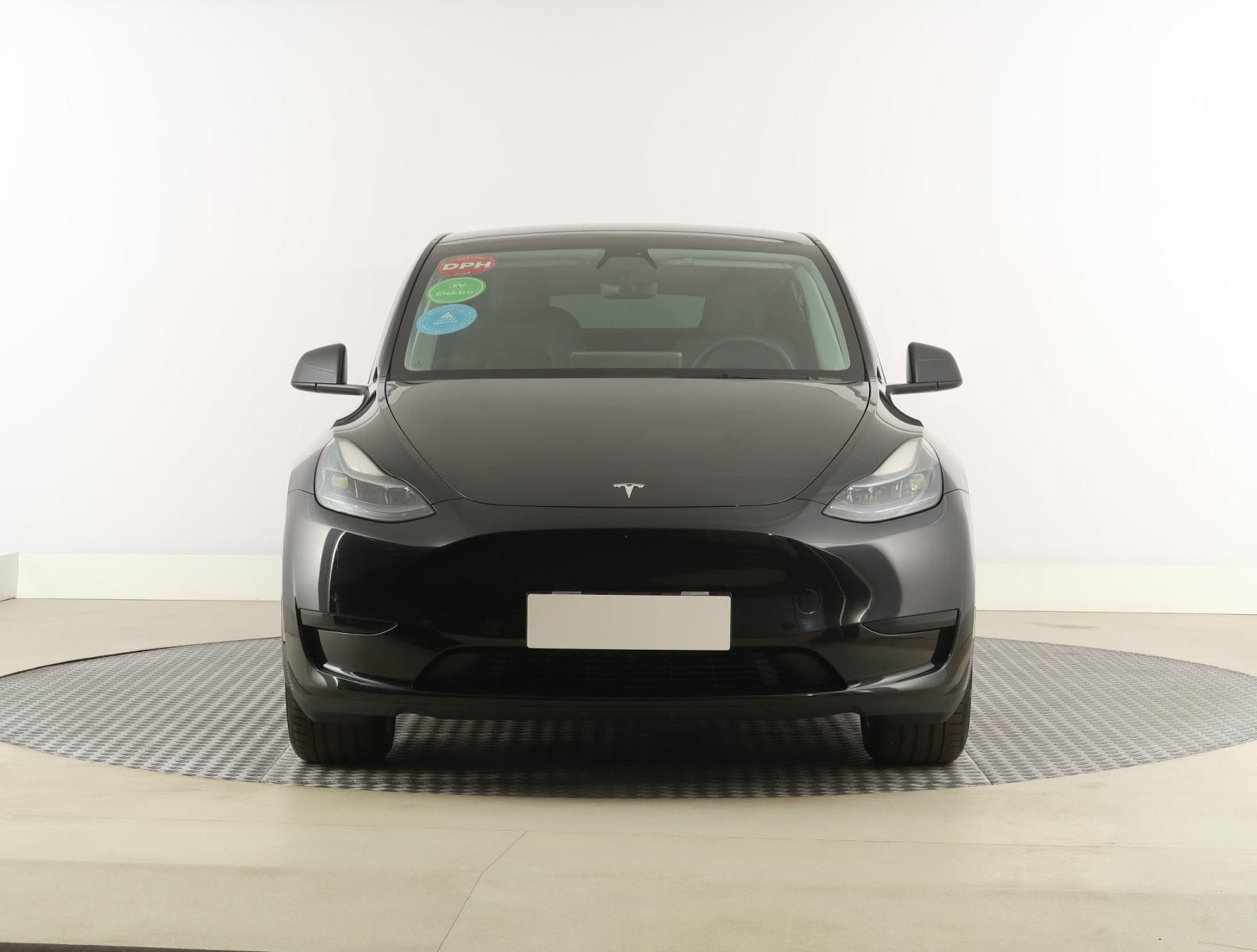 Tesla Model Y Standard Range – fotografie 2