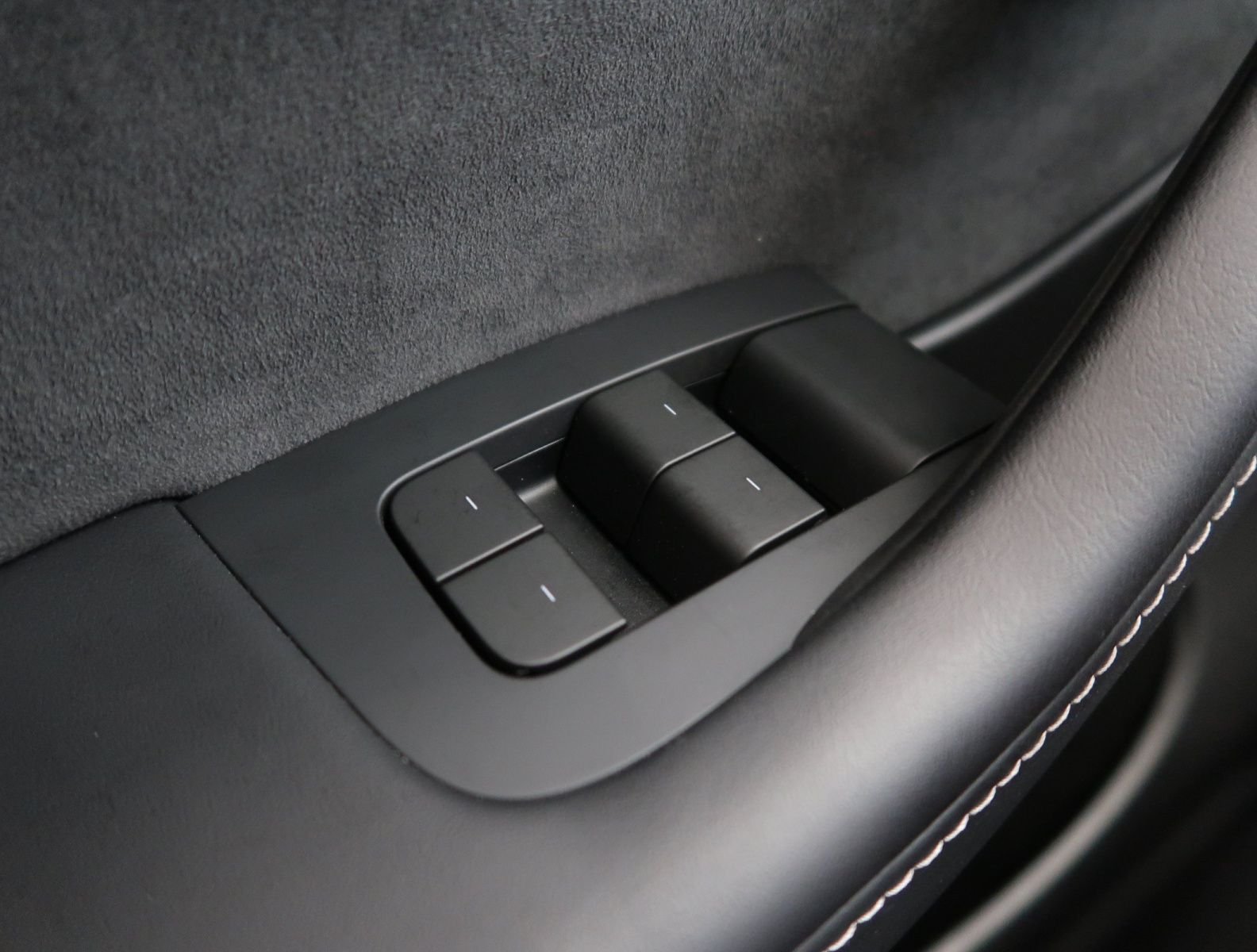 Tesla Model Y Standard Range – fotografie 25