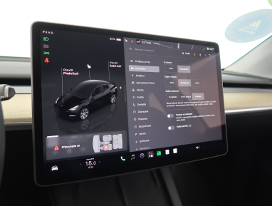 Tesla Model Y - 2023