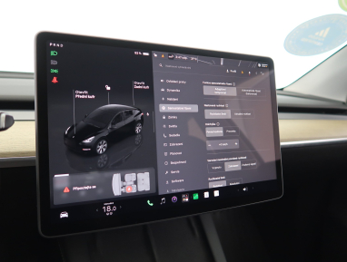 Tesla Model Y - 2023