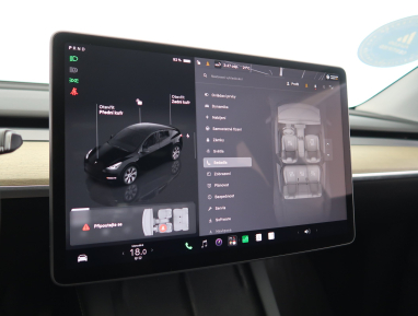 Tesla Model Y - 2023