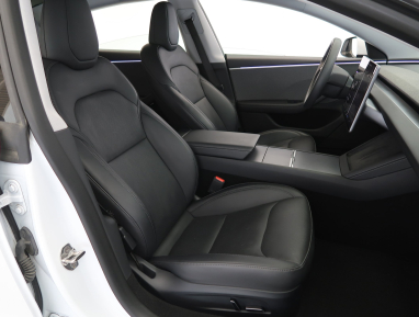 Tesla Model 3 - 2023